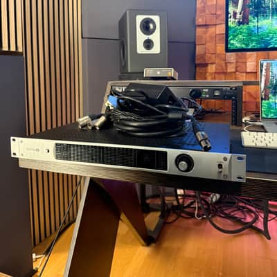 Universal Audio Apollo 16 MK1 including matching multicore cables image 2