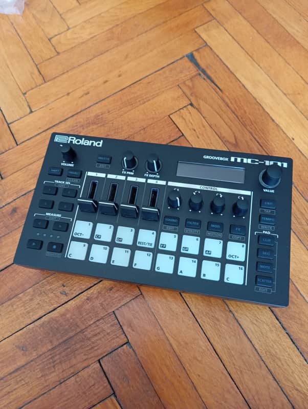 Roland MC-101 Groovebox / Drum Machine / Synthesizer image 1