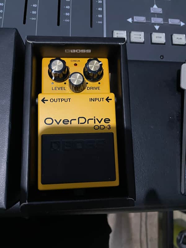 Boss OD-3 OverDrive (Silver Label) 1997 - Present - Yellow image 1