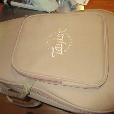 Taylor 214ce with ES2 Electronics 2020 - 2023 - Natural image 1
