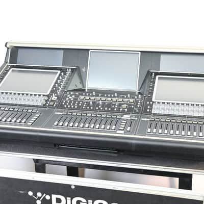 DiGiCo SD5 Digital Mixing Console w/ Waves Card, ST Optical & Road Case CG01GCW *ASK FOR SHIPPING* image 2