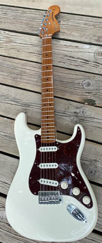 Fender Classic Series '70s Stratocaster *Upgraded* image 1