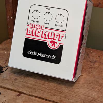 Electro-Harmonix Little Big Muff Pi Distortion / Sustainer 2006 - Present - Gray / Black / Red image 2