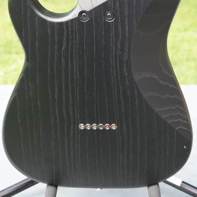 Kiesel Delos Black Raw Tone Ash image 9