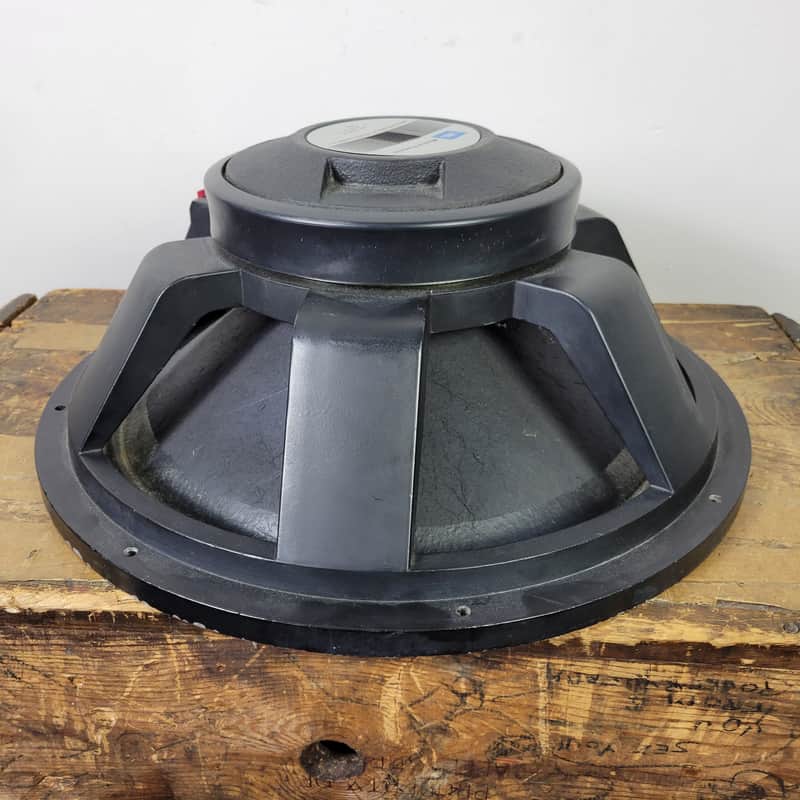 JBL E155-8 18