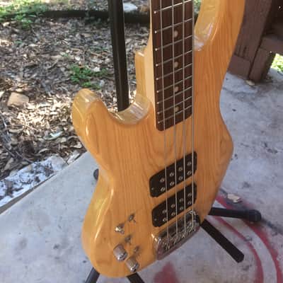 G&L L-2000 Tribute left handed Bass Natural Ash image 3