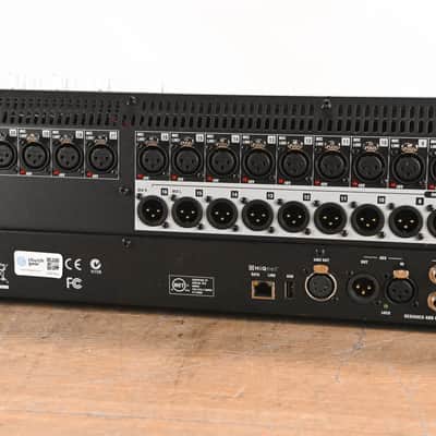 Soundcraft Si Performer 3 Digital Audio Mixer with DMX Control CG01W2A image 10