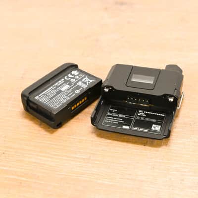 Sennheiser AVX Digital Wireless System (NO MICROPHONE) CG0102D image 9