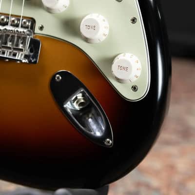 Fender Dealer Exclusive Vintera Road Worn '60s Stratocaster, Rosewood Fingerboard Electric Guitar - 3-Color Sunburst with Hardshell Case image 22