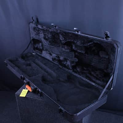 Fender 099-6162-306 Deluxe Molded Bass Case | Reverb
