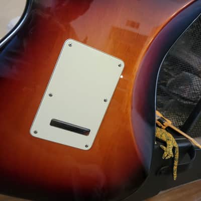 Fender Stratocaster Deluxe 2011 - Sunburst image 3