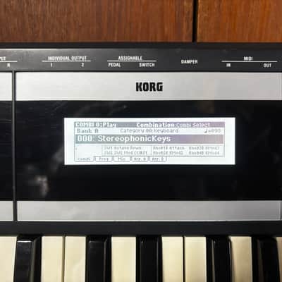 Korg X50 61-Key Synthesizer Keyboard w/ box, power supply 100-240V image 4