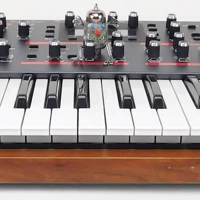 DSI Dave Smith Sequential Pro-2 Synthesizer + OVP + Top Zustand + 1,5J Garantie