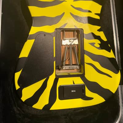 Charvel Satchel signature yellow bengal tiger pro-mod - Neon yellow bengal tiger image 3