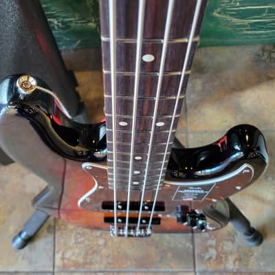 2025 Fender American Pro II Jazz Electric Bass 3 Tone Sunburst with Fender HSC image 7