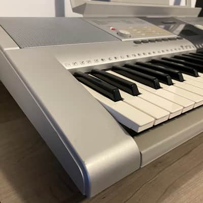 Yamaha PSR-295 Portatone 61-Key Touch-Sensitive Musical Keyboard image 5