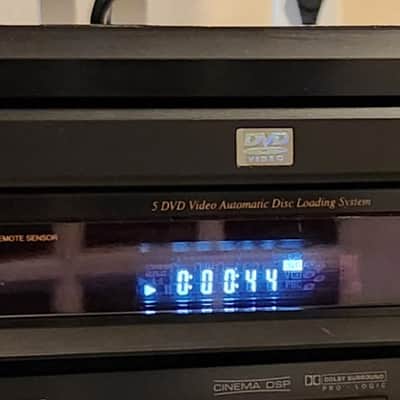 Denon Denon DVM-1805 5-Disc Progressive-Scan DVD Player , Black 2002 - Black metal image 1