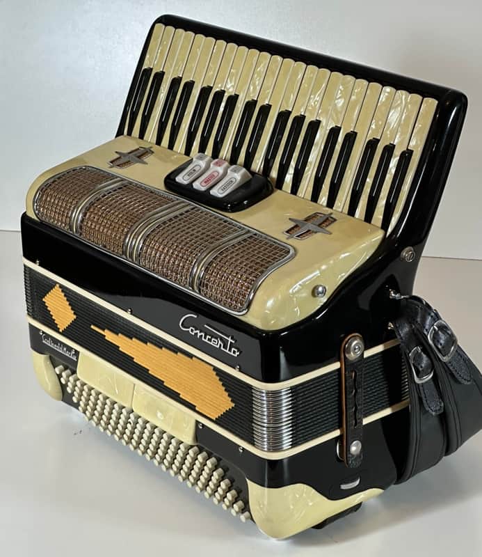 Silvio Marotta Concerto Continental Mark III Piano Accordion LM