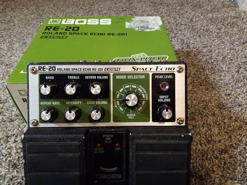 Boss RE-20 Space Echo