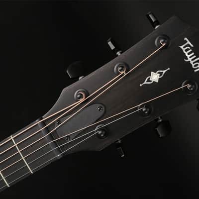 Immagine Taylor 324ce V-Class Grand Auditorium Cutaway, ES2 in Shaded Edge Burst #1201084087 (2024) - 7