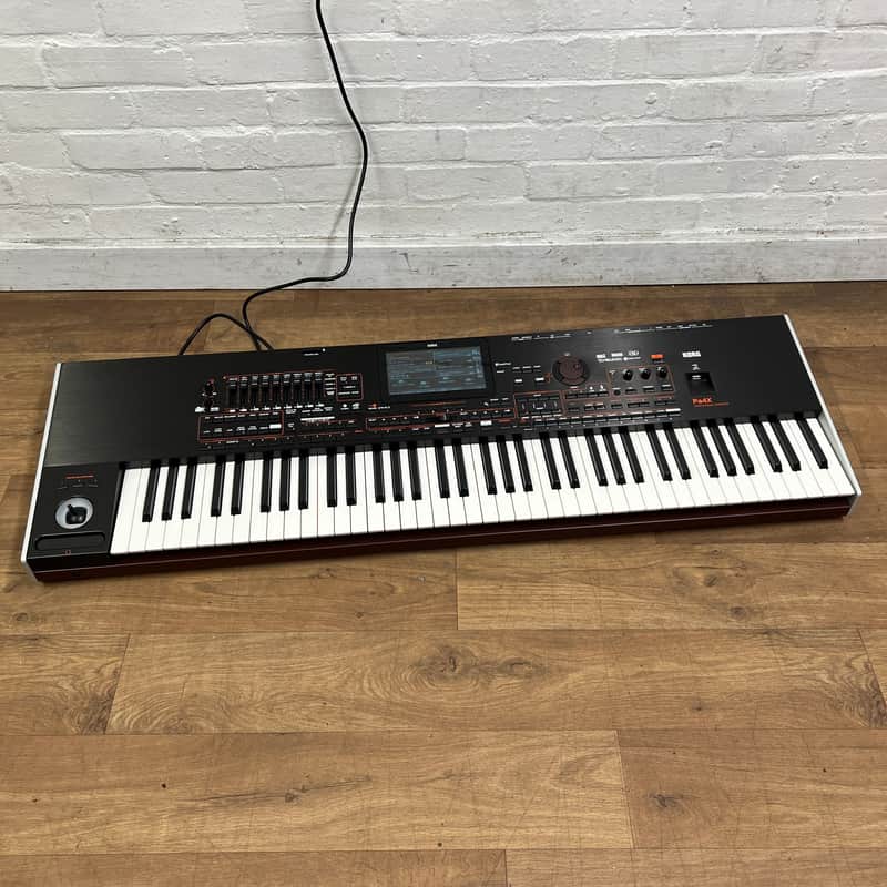 Korg PA4X 76 Note Arranger Workstation Keyboard; Serial No: 9011389 | Second Hand image 1