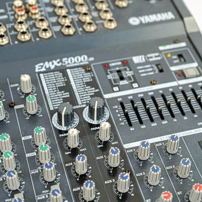 Yamaha EMX5000 20-Channel Powered Mixer Mixing Console with Effects image 3