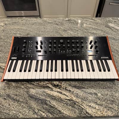 Korg Prologue 8 Polyphonic 49-Key 8-Voice Analog Synthesizer 2018 - Present - Black/Wood image 1