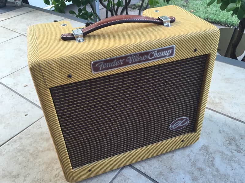 Fender Vibro Champ Eric Clapton Lacquered Tweed image 1