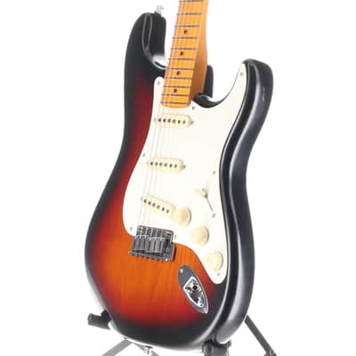 Fender Certified Pre-Owned American Ultra Luxe Vintage '50s Stratocaster, Maple Fingerboard, 3-Color Sunburst (T8) (31356) image 4