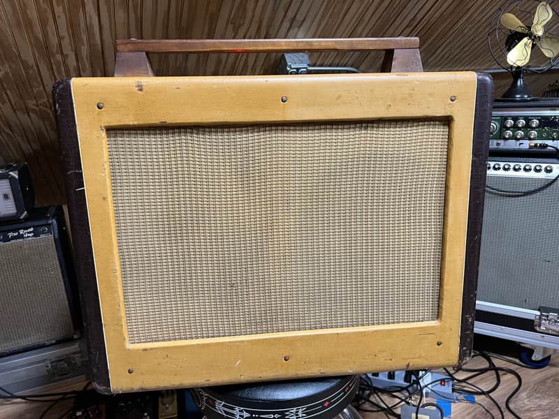 Magnatone Maestro M-212-8B 1952 with 2-12" Blue Jensen Speakers Faun with Brown Alligator image 1