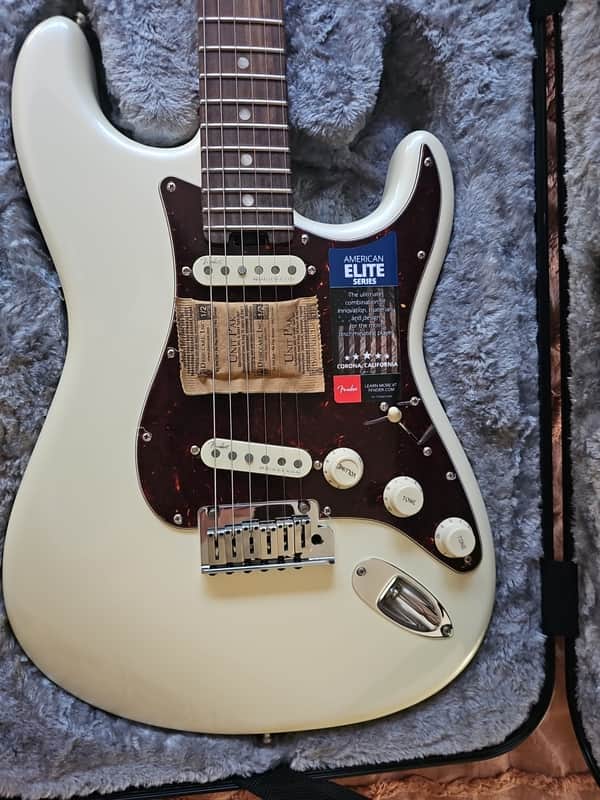 Fender American Elite Stratocaster 2015- Gloss Urethane