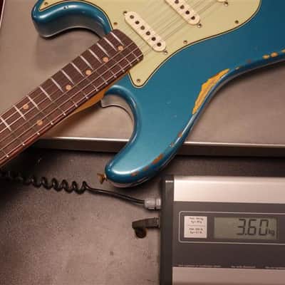 Fender Custom SHop '61 Stratocaster Heavy Relic Aged Ocean Turquoise over 3CS image 9