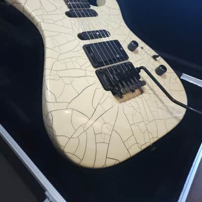 Charvel 375 Deluxe with Rosewood Fretboard 1989 - 1991 - Desert Crackle image 4