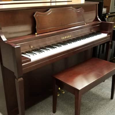 Yamaha M460 C 44.5" Gallery Collection Console Upright Piano in Dark Satin Walnut Mfg 2011 image 4