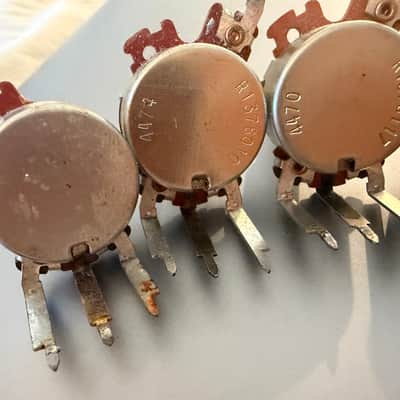 CTS Pots and [3 pcs marked 13780-81] 2 pcs unmarked 1980-1981 fits Traynor TS25 amp image 3