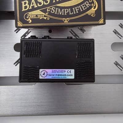 DSM & Humboldt Electronics Simplifier Bass Master Preamp Pedal image 2