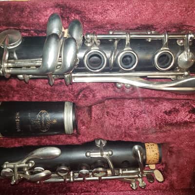 Buffet Crampon R13 Bb Clarinet--Moennig Barrel, Valentino Master's Pads, Nice! image 3