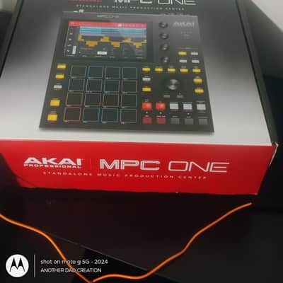 Akai MPC One Standalone MIDI Sequencer 2020 - Present - Black image 9