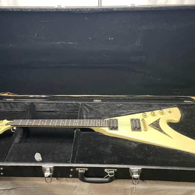 Washburn PT60 PT-60 Flying V Guitar with Case image 1