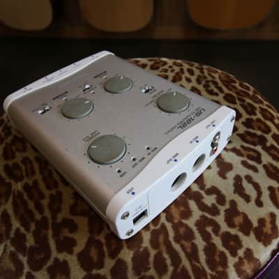 TASCAM US-122L USB Audio Interface 2010s - Silver image 4