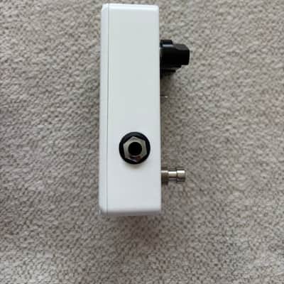 JHS 3 Series Octave Reverb 2022 - Present - White image 3