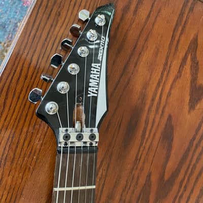 Yamaha RGX 110 custom paint and more image 5