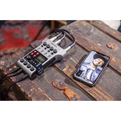 Zoom BTA-2 Bluetooth Adapter for PodTrak P4 and PodTrak P8, wirelessly connect phone to record remote interviews image 3