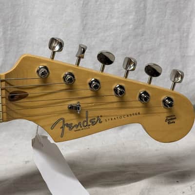 Fender American Standard Stratocaster Guitar with Case 2005 - Olympic White / Maple neck image 7