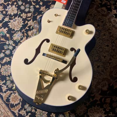 Gretsch G6136-1958 Stephen Stills White Falcon with Bigsby (Aged White) 2023 image 3