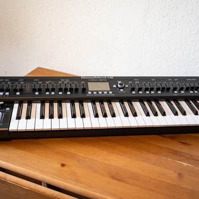 Behringer DeepMind 12 49-Key 12-Voice Polyphonic Analog Synth 2016 - Present - Black