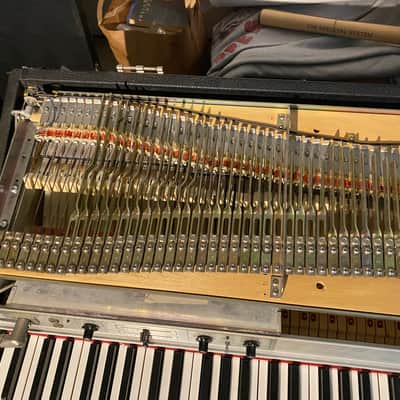 Fender Rhodes Suitcase Piano 88-Key Electric Piano Rounded Top image 10