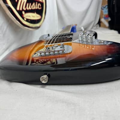 Fender Kurt Cobain Jaguar Guitar with Case 2016 - 3-Color Sunburst / Rosewood fingerboard image 16