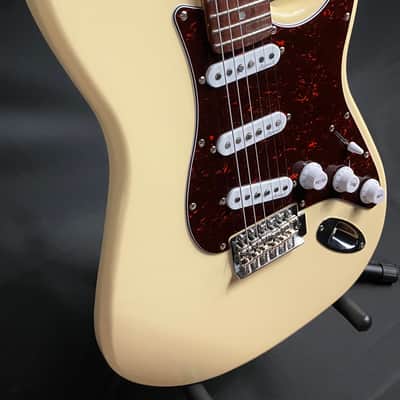 Harley Benton ST-62 Strat-Style Electric Guitar Vintage White Finish image 5