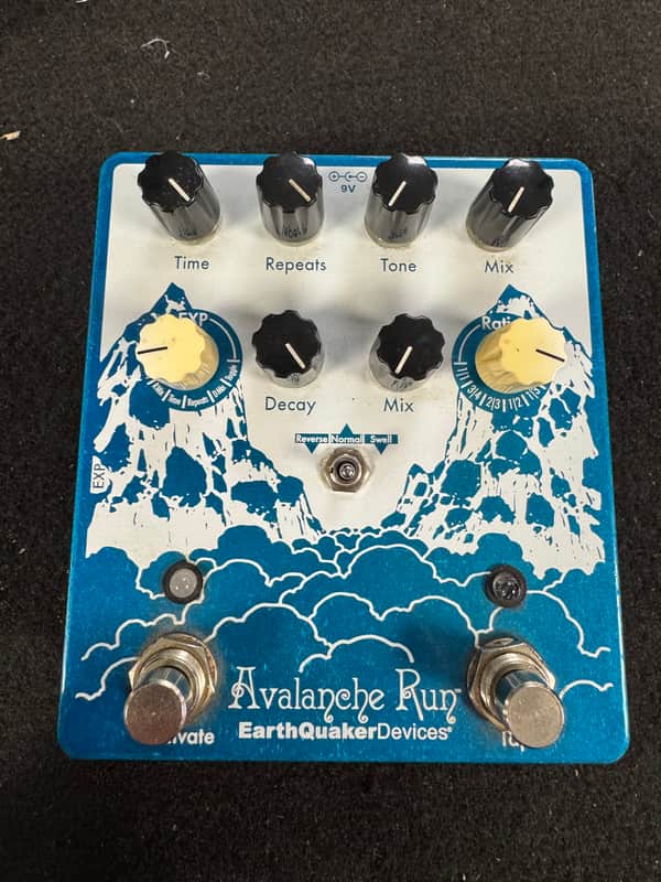 EarthQuaker Devices Avalanche Run Stereo Reverb & Delay with Tap Tempo V2